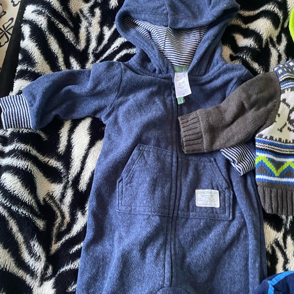 Baby boy sweatshirt hoodie bundle - Picture 2 of 5